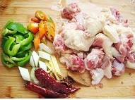 香辣啤酒鸭的做法图解1