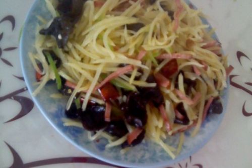 辣炒木耳土豆丝