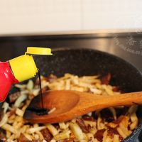 白辣椒炒腊味萝卜干