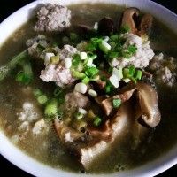 酸菜香菇肉丸汤