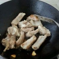 土豆烧排骨