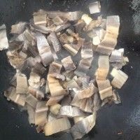 特色菜醋煮鲨鱼干