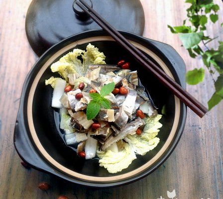 特色菜醋煮鲨鱼干