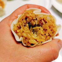 做正宗好吃停不了嘴 蟹黄咸蛋黄肉松烧卖的图片步骤5