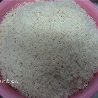 做正宗五香咸蛋鲜肉绿豆粽的图片步骤1