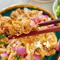 做正宗好吃不腻的酸辣手撕鸡胸肉的图片步骤7