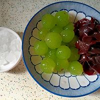 做正宗Q弹爽口的葡萄波波冻的图片步骤1