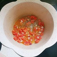 做正宗番茄三文鱼闷面的图片步骤5