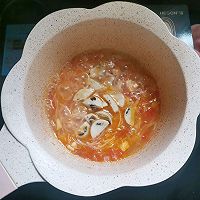 做正宗番茄三文鱼闷面的图片步骤12