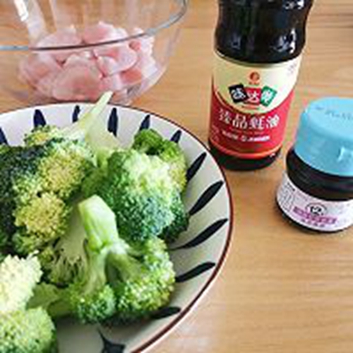 做正宗香煎鸡胸肉的图片步骤2