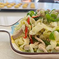 做正宗减脂版-莲白肉丝的图片步骤5