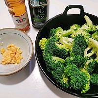 做正宗拌西兰花的图片步骤1