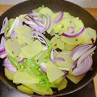 做正宗洋葱炒土豆片的图片步骤3