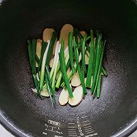 做正宗简单省事还好吃的盐焗鸡(电饭锅版)的图片步骤7