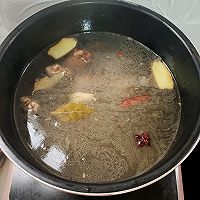 做正宗风干鸡炖莴笋的图片步骤9