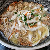 做正宗鲍鱼鸡腿刀削面的图片步骤11