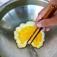 做正宗丝瓜菌菇鸡蛋汤的图片步骤1