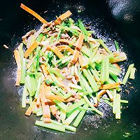 做正宗芹菜炒肉丝的图片步骤9