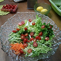 做正宗香煎三文鱼时蔬沙拉的图片步骤9