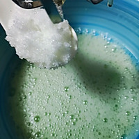 做正宗奶油戚风蛋糕的图片步骤11