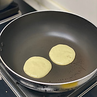 做正宗香蕉松饼的图片步骤4