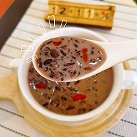 做正宗滋补奶香红枣黑米粥的图片步骤4