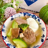 做正宗嫩南瓜猪舌汤的图片步骤1