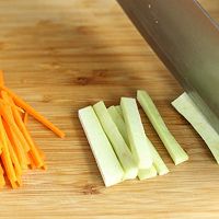 做正宗茄子炒鸡丝的图片步骤3