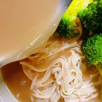 做正宗煎蛋牛肉面的图片步骤8