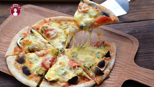 赤松茸秋葵脆底披萨