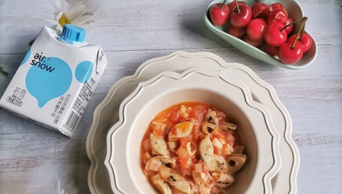 番茄三文鱼闷面