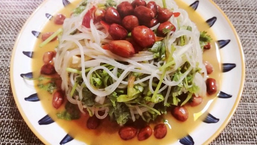 酱汁香菜拌粉丝