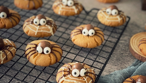 自制万圣节蜘蛛饼干