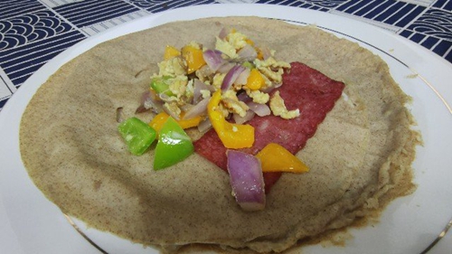 全麦煎饼卷蔬菜培根紫薯班戟