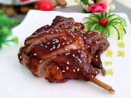 似甜皮鸭的酱香鸭腿