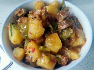 土豆烧鸡(私房)