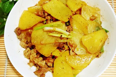 浓浓的家乡味绝味沙茶土豆