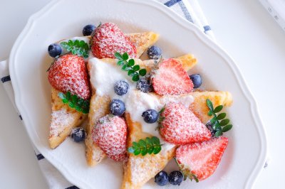 草莓酸奶西多士