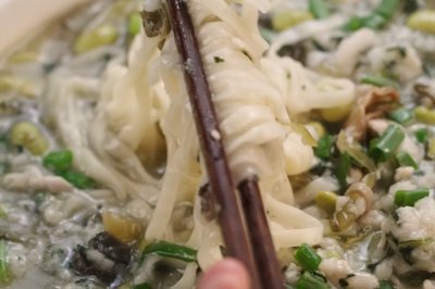 酸菜毛豆肉丸面