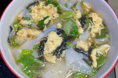 紫菜蛋花面片汤